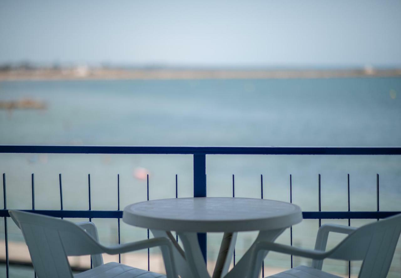 Hotel Restaurant Juanito Platja Sant Carles de la Ràpita Exterior photo